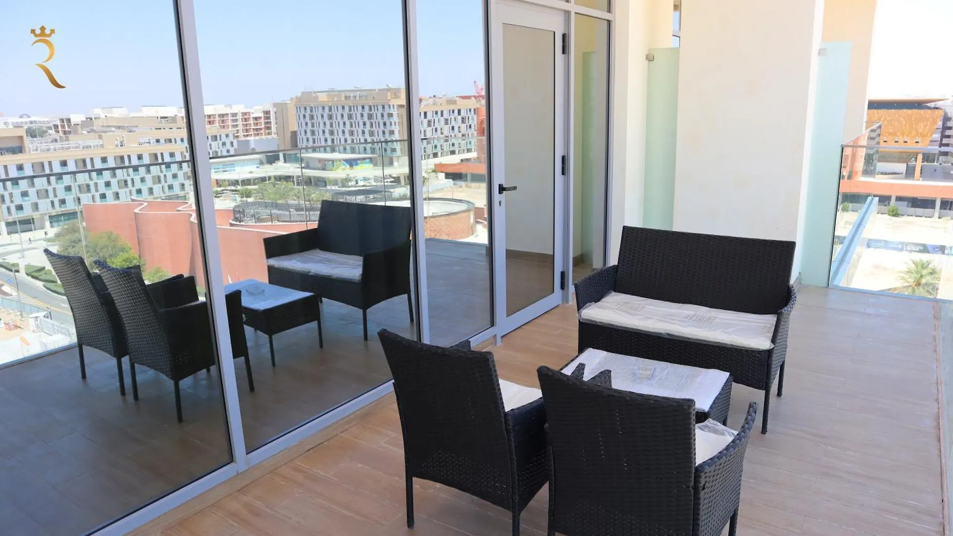 Wanderlust 2Br Apartment In Masdar City Abu Dhabi