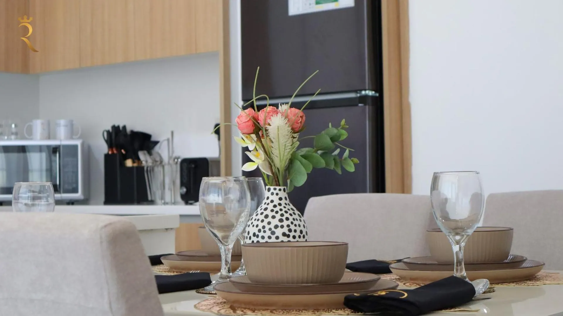 Wanderlust 2Br Apartment In Masdar City Abu Dhabi United Arab Emirates